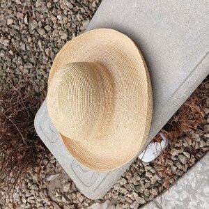 HELEN KAMINSKI 100% RAFFIA HAT, Elegant Straw Hat  NWOT